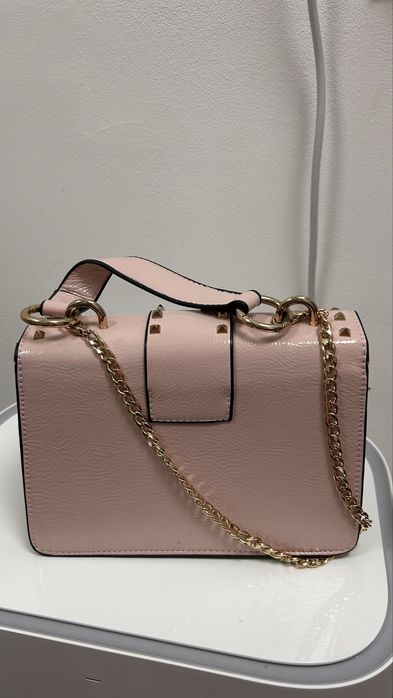 Дамска чанта - цвят бледо розов