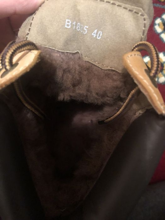 Продам ботинки