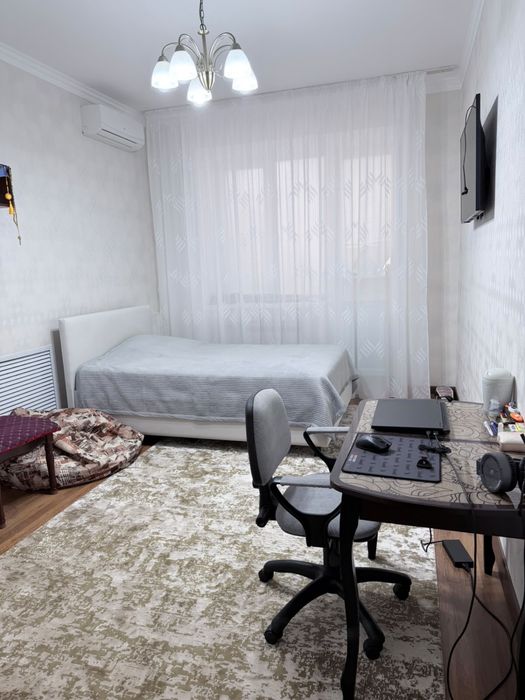 Продам 4 комнатную квартиру