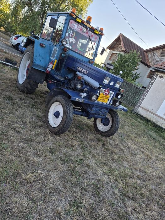 Tractor universal 650