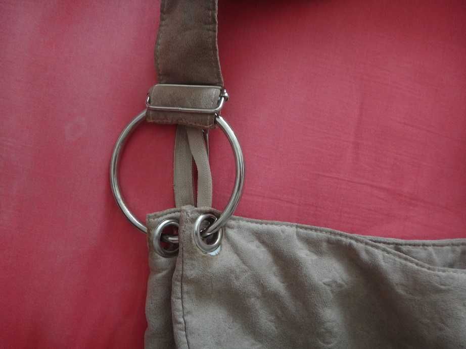 Бежова чанта за през рамо