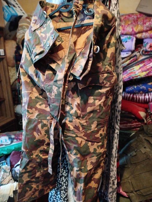 Vayenni kiyimar sotiladi yangi