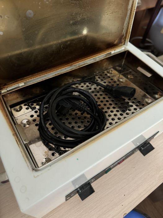 Продаются УФ-стерилизаторы для инструментов