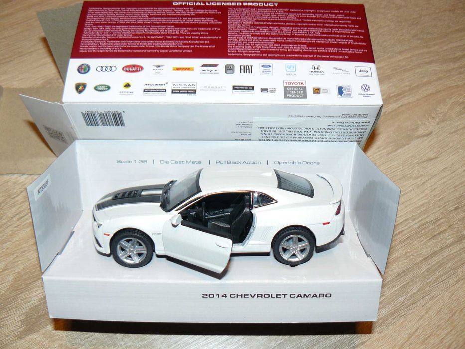 Macheta Auto De Colectie CHEVROLET CAMARO Scara 1:38,Noua Kinsmart