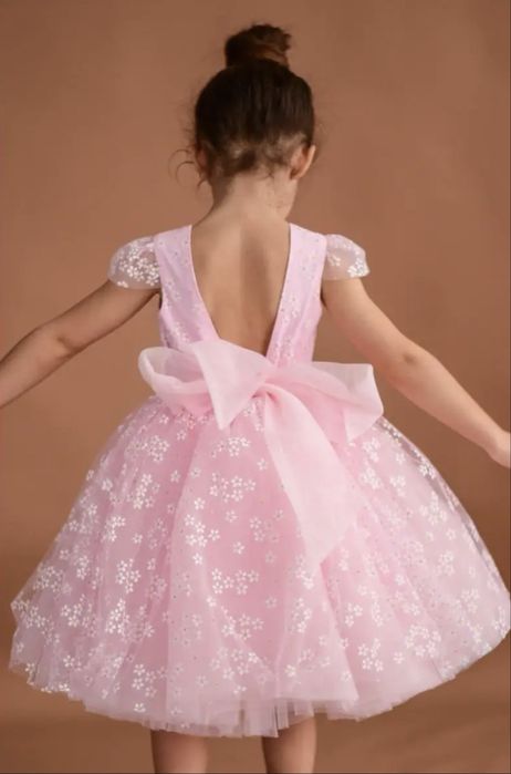 Платье нарядное на 1-1,5 года