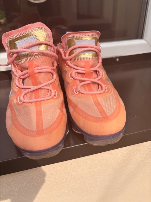 Vand addasi de femei model Vapormax 2019. Marimea 36,5.