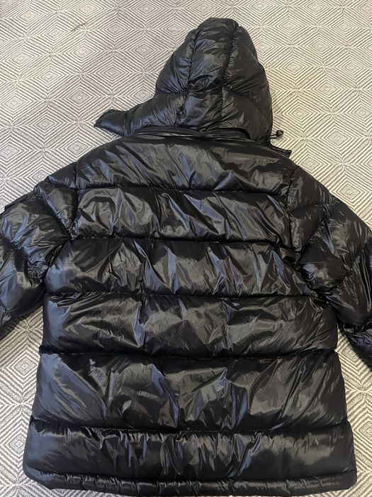 Moncler яке.