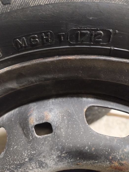 Зимни гуми 14ки с железни джанти 5/100 (6J ET38/ц.от.57,1)+ Подарък та