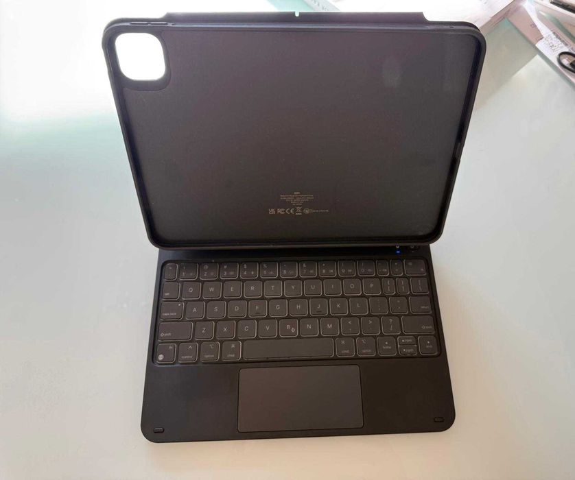 Tastatura si husa Ipad 11 PRO (2025) - ESR Detachable Keyboard Case matching with Apple Keyboard