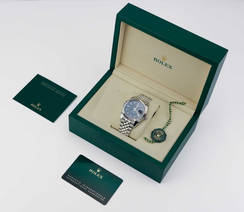 Rolex Sky-Dweller 42mm 336934Bright Blue dial on Jubilee