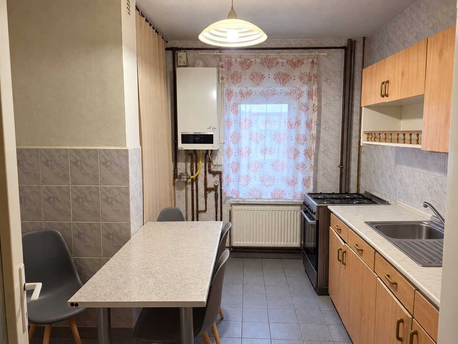 Apartament 4 camere decomandat