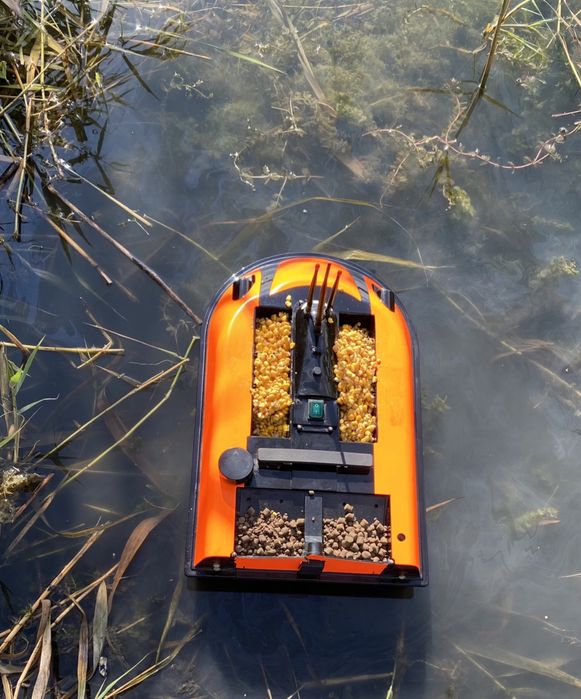 Лодка за захранка