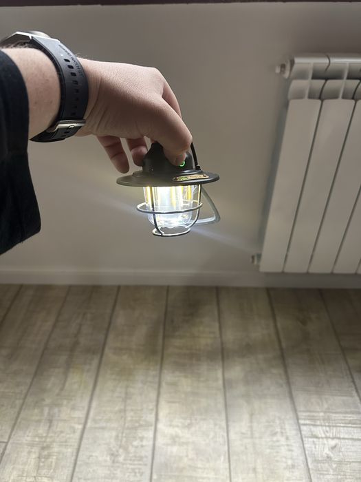 Lampa camping cu acumulator
