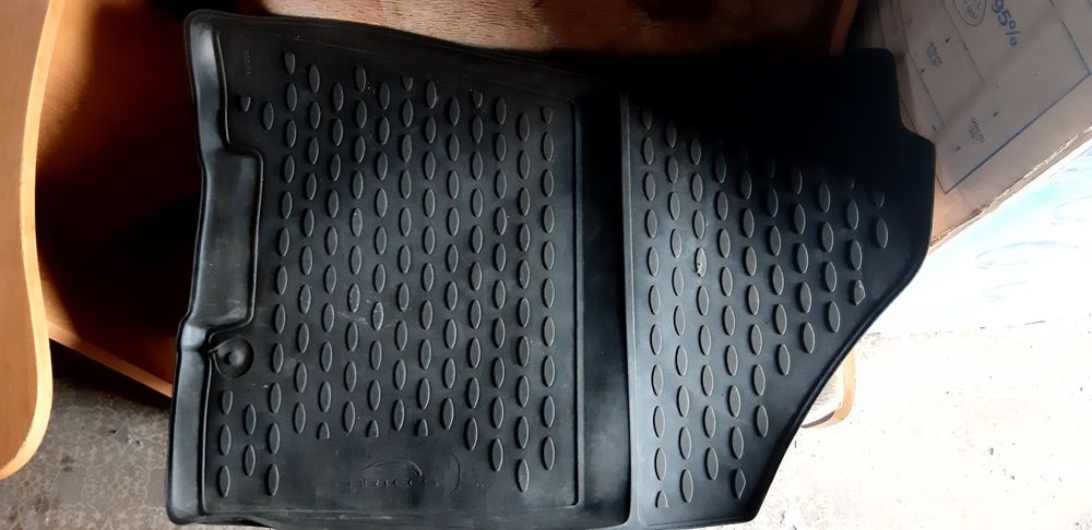 Полики салона Хюндай Тюксон резиновые