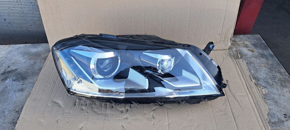 Far Dreapta Bixenon Adaptive Volkswagen Passat B7