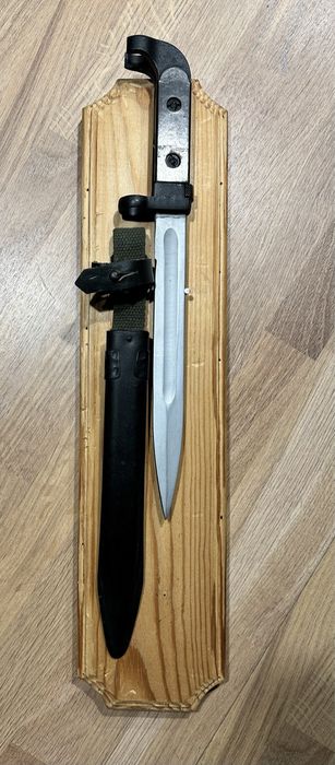 Щик за АК47 чисто нов