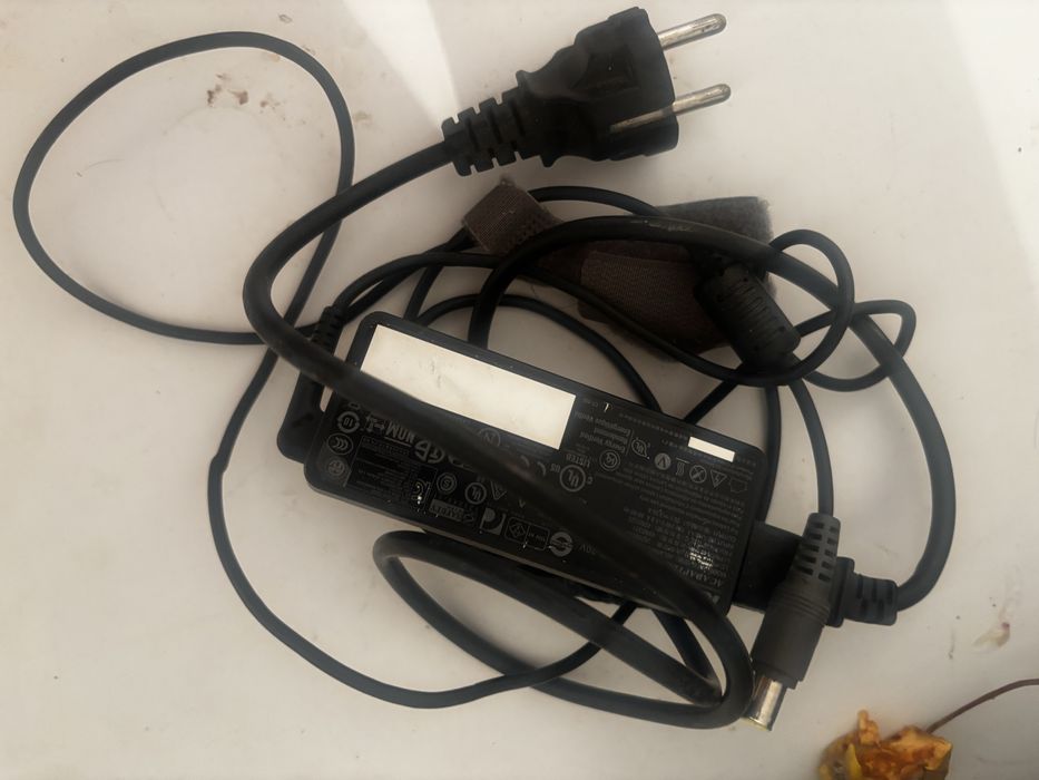 Ноутбук леново зарядчик