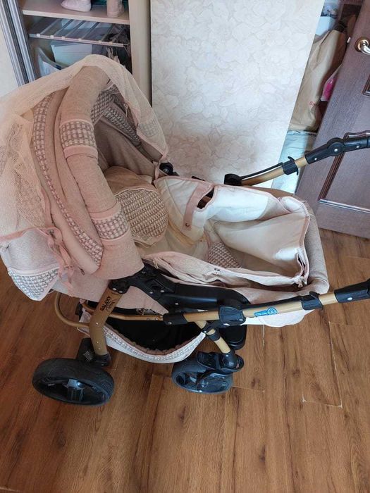 Коляска детская унисекс в идеальном состоянии