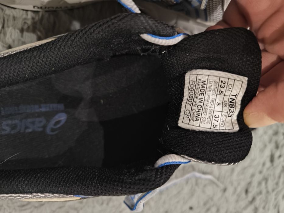 мокасини 39 и маратонки 37.5