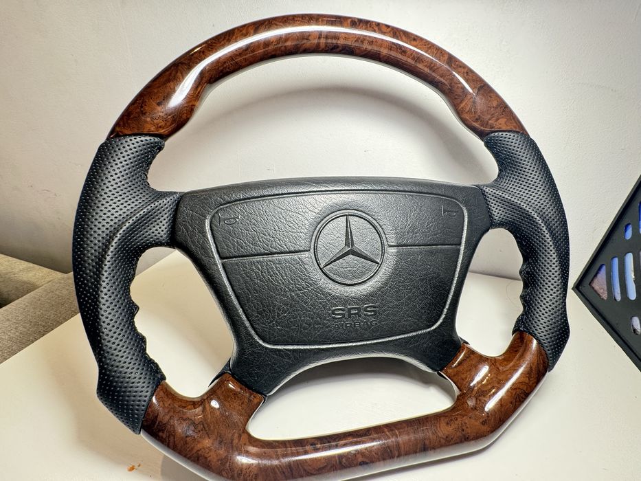 Руль анатомический AMG орех