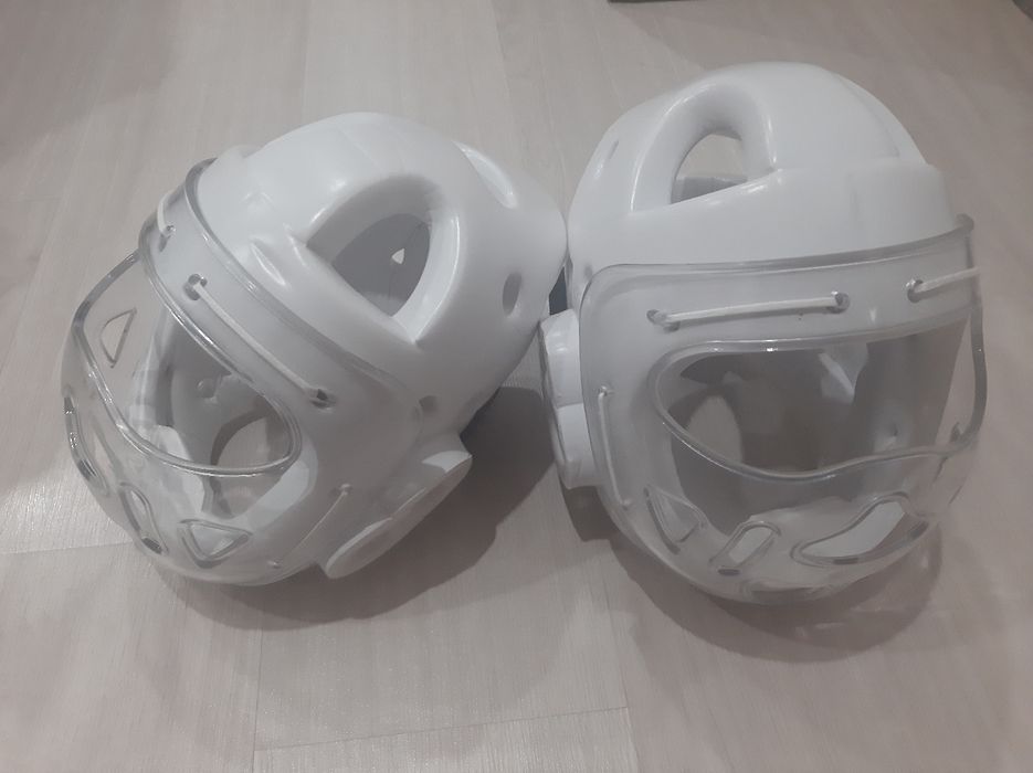 Продам шлем для каратэ !