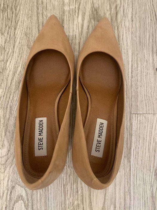 Продаются классические женские туфли, США.