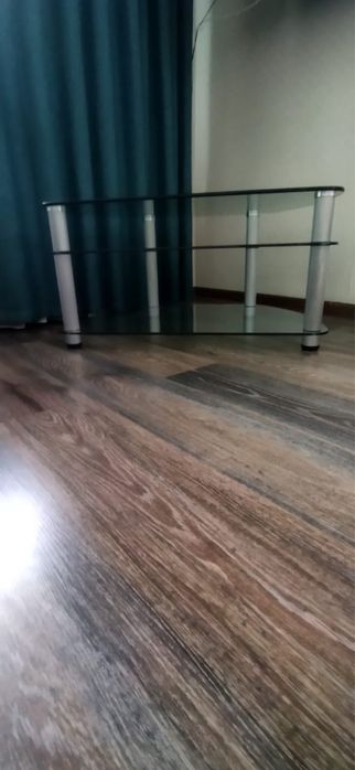 Продам стеклянную полку