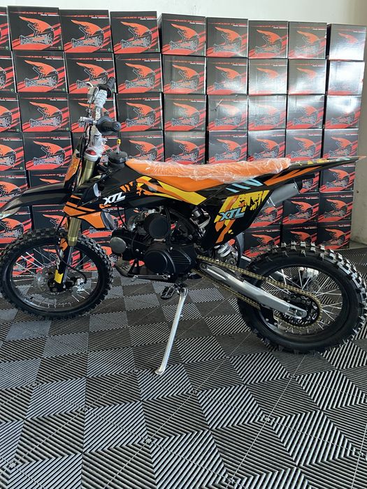 Moto cross motocicleta  125cc xtl nou cu garantie si livrare in tara