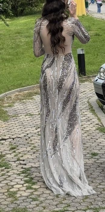 Официална рокля !