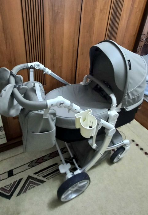 Коляска  хорошие состояние