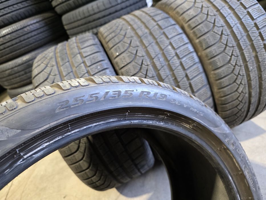 255/35/19 PIRELLI 4бр