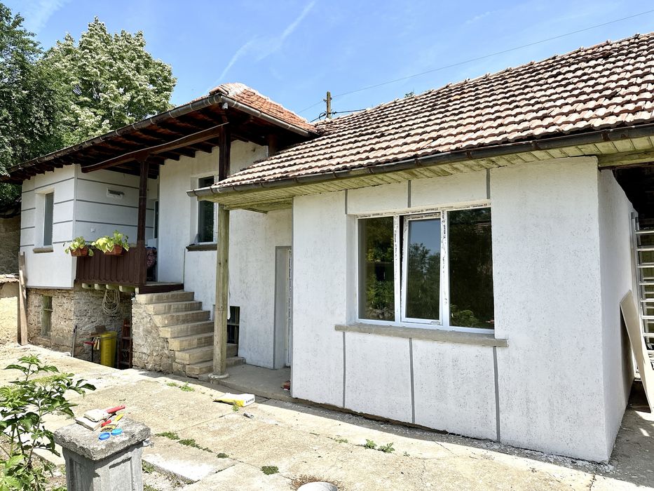 Продава се Къща в с. Никюп, Област Велико Търново - 120 кв.м за 255 €/кв.м - Снимка #1