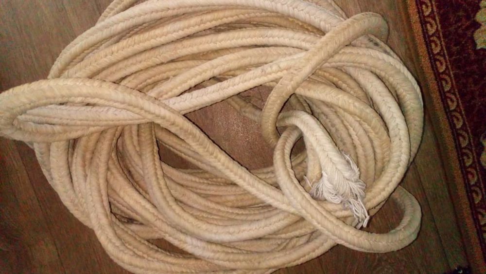 Екі арқан ұзын, өте ұзын, мықты