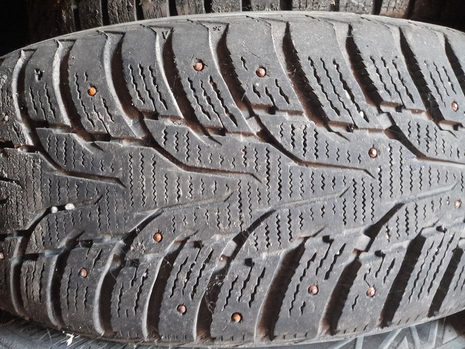 Продам резину на 16