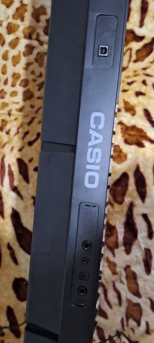 Orgă Casio CT-X700