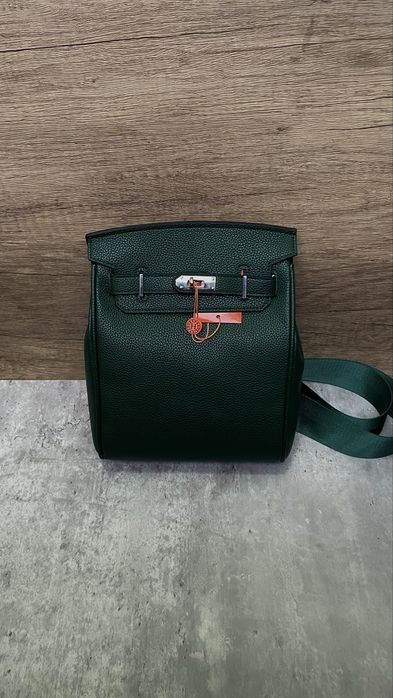 Продам новые барсетки