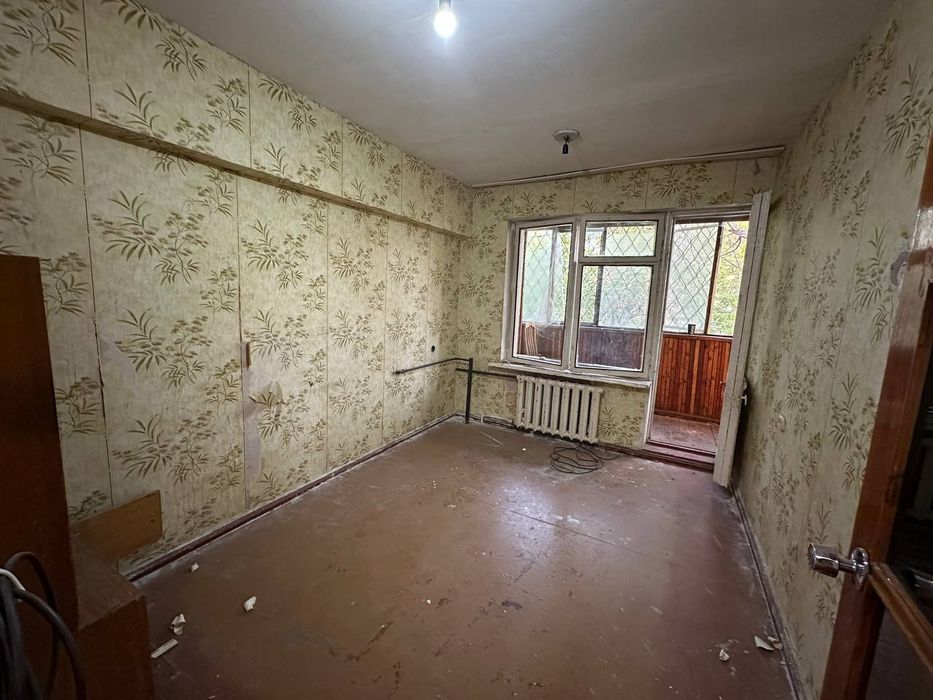 Продается 2/4/4 бывшее общежитие Боткина