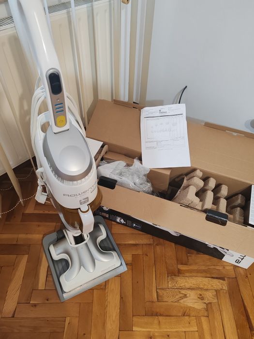 Rowenta 2in1 aspirator și mop cu abur clean&steam