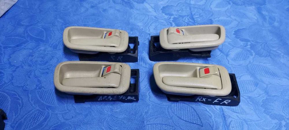 Ручка внутренняя левая правая Lexus RX300 LX470 GS300 ES300 GX470