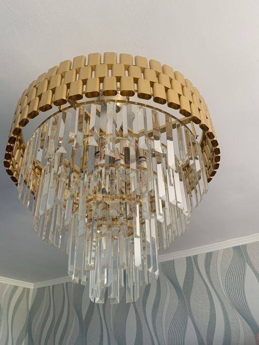 Продам люстру за 15000тг