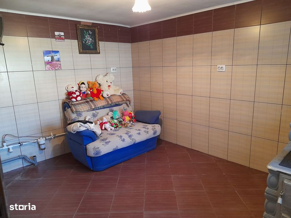 Casa de vânzare com. Florica