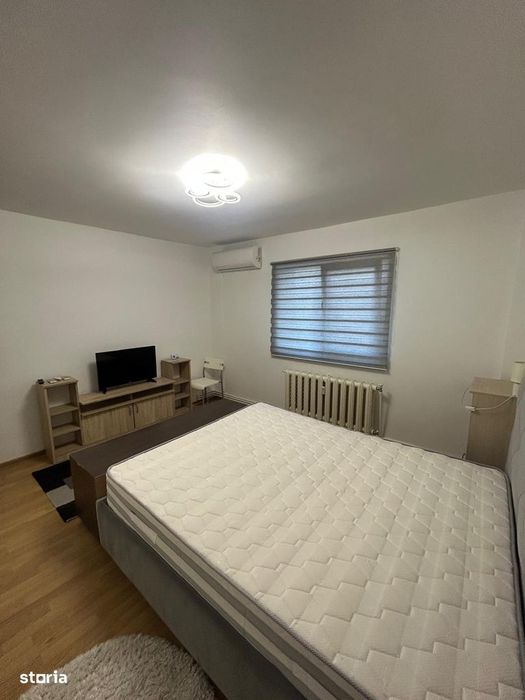 Hala Centrala 2 camere decomandat mobilat