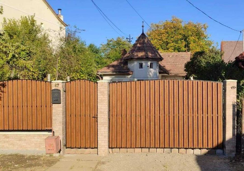 Garduri din sipca metalica si porti de diferite modele si dimensiuni