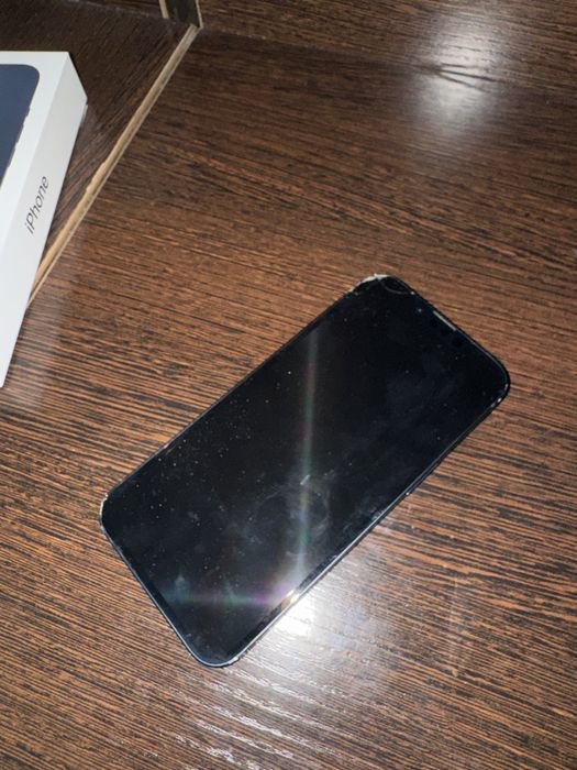 Продам iphone 13