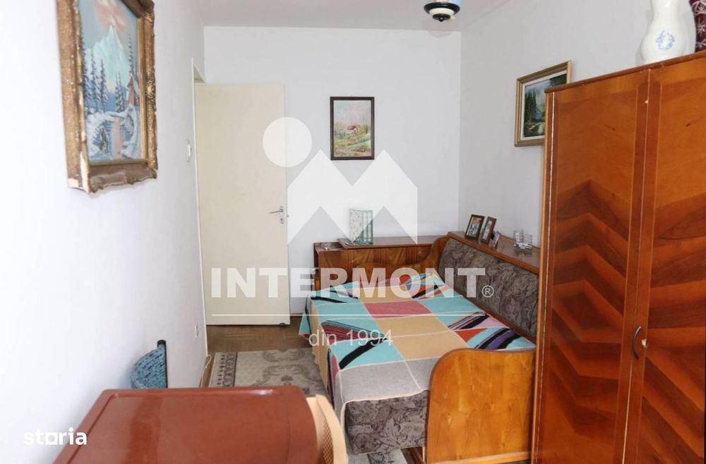 Apartament de vânzare Sinaia – 3 camere decomandate |76 mp | Parter
