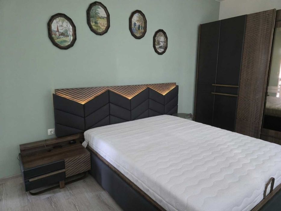 Дава се под наем Тристаен апартамент в Пловдив, Център - 130 кв.м за 714 € - Снимка #12