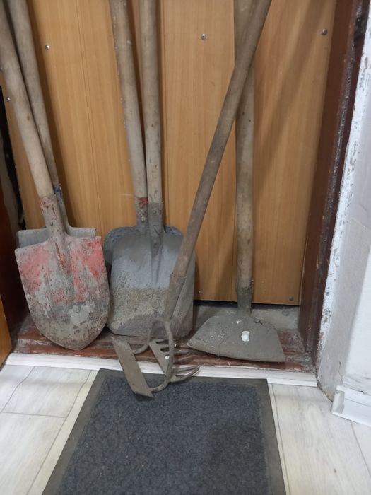 Продам грабли лопата