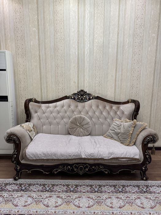 Диван и кресла в гостиную