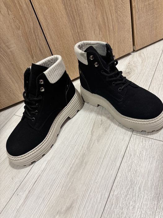 Дамски боти номер 37