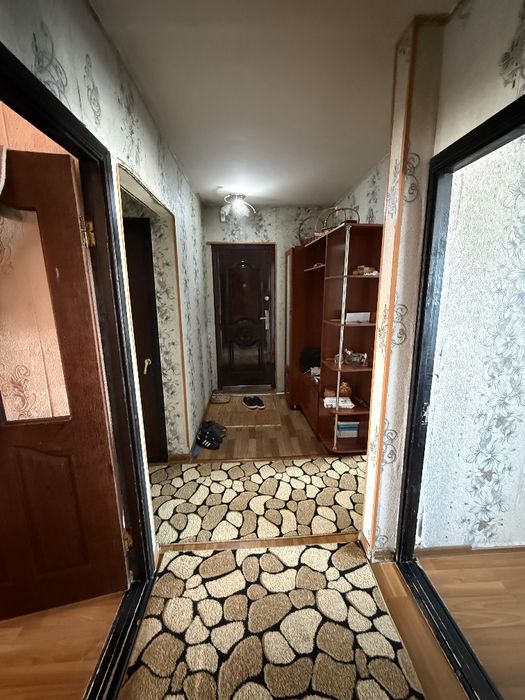 Продаётся 3х комнатная квартира переделанная в 4х комнатную!